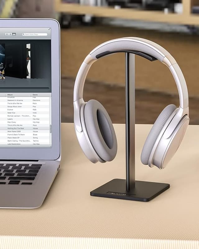Minimalist Headphone Stand